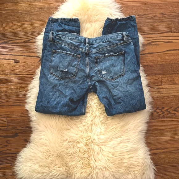 Ripped light wash straight jeans never worn - Picture 2 of 2